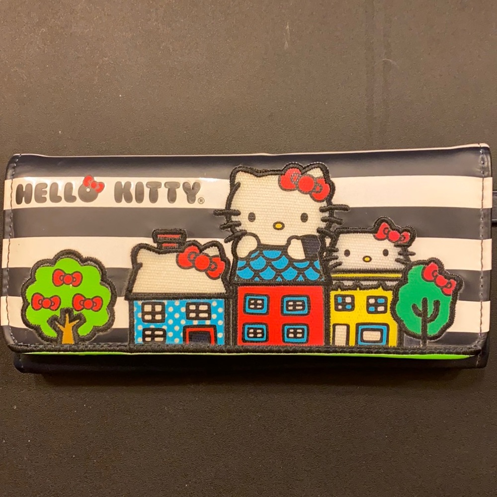 Loungefly hello kitty Sanrio city wallet